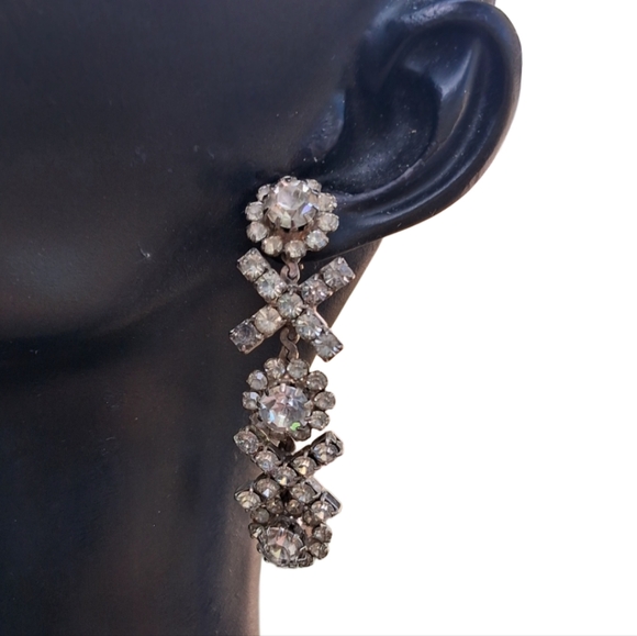 Vintage Jewelry - Glam Mid Century XOXO Rhinestone Drop Earrings